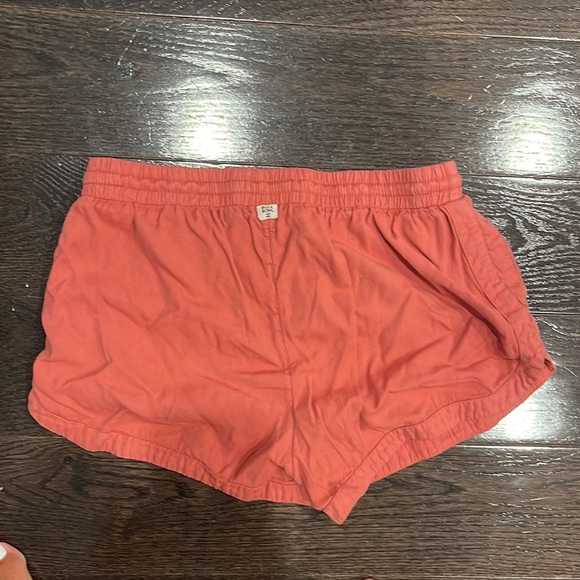 Billabong Shorts - Picture 5 of 6